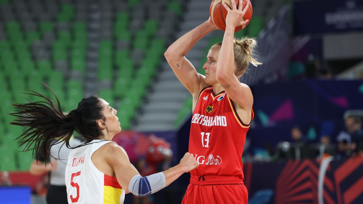 Deutschlands Leonie Fiebich in Aktion. - Foto: Virginie Lefour/belga/dpa