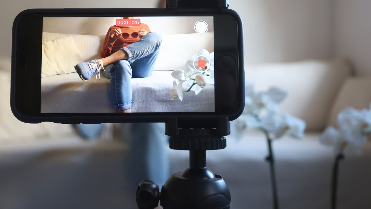 Influencer haben die Werbeveranstaltung für Schokoladenprodukte in Regensburg beworben (Symbolbild). - Foto: Karl-Josef Hildenbrand/dpa