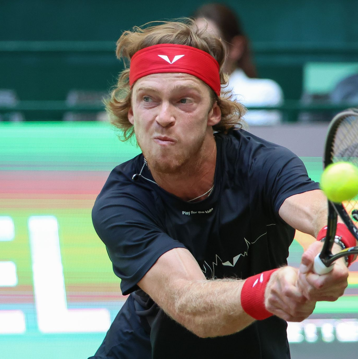 Die Partie zwischen Rubljow und Bublik ging über drei Sätze. - Foto: Friso Gentsch/dpa