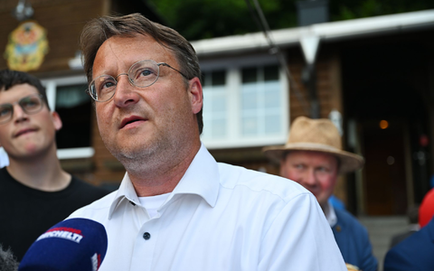 Robert Sesselmann (AfD) ist der Wahlsieger in Sonneberg. - Foto: Martin Schutt/dpa