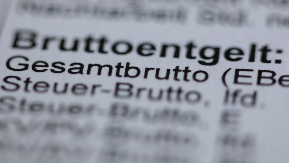 Im vergangenen Herbst wurde der Mindestlohn von 10,45 Euro auf 12 Euro angehoben. - Foto: Jens Büttner/dpa-Zentralbild/dpa