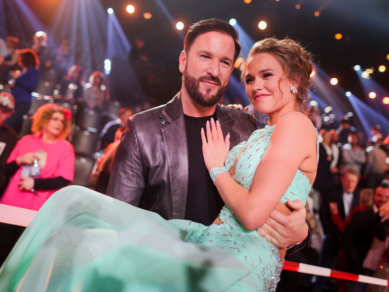 Der stark in der Kritik stehende Sänger und seine Frau erwarten einem Instagram-Post zufolge offenbar ihr zweites gemeinsames Kind. - Foto: Rolf Vennenbernd/dpa