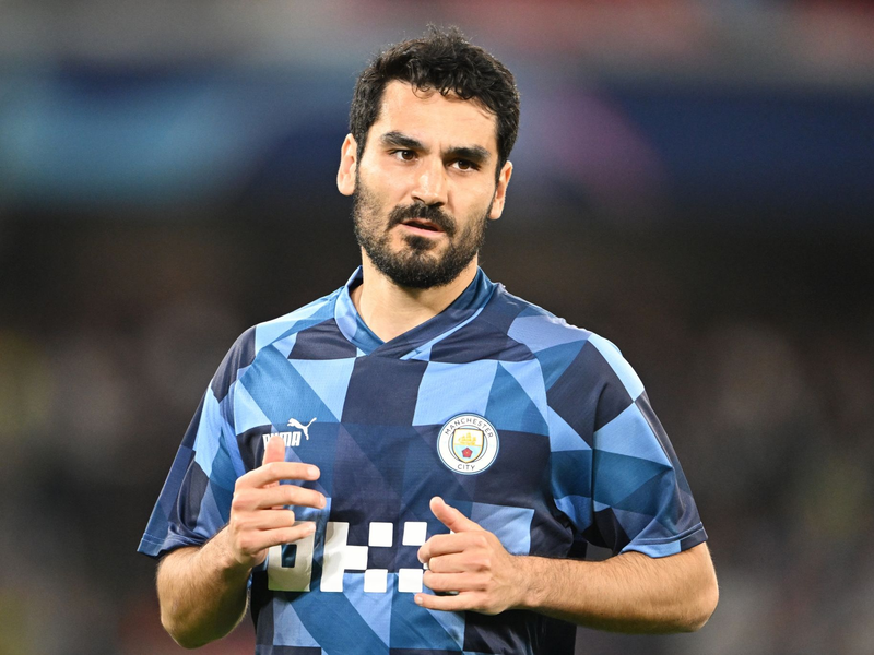 Wird die DFB-Elf beim Heimturnier mit der offiziellen UEFA-Binde aufs Spielfeld führen: Ilkay Gündogan. - Foto: Robert Michael/dpa