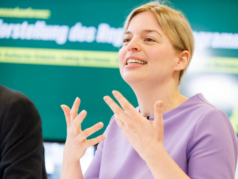 Grünen-Fraktionschefin im bayrischen Landtag, Katharina Schulze, hat die Staatsregierung kritisiert. - Foto: Lukas Barth/dpa