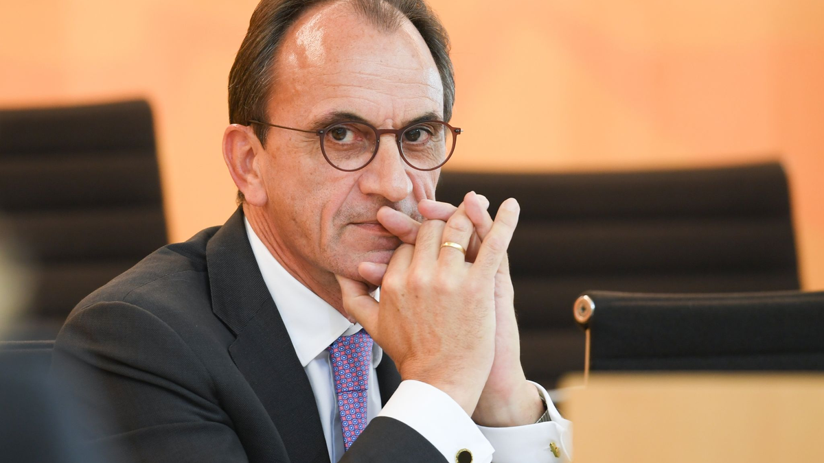 Michael Boddenberg (CDU) hat erklärt, dass Hessen die Pandora Papers gekauft hat. - Foto: Arne Dedert/dpa