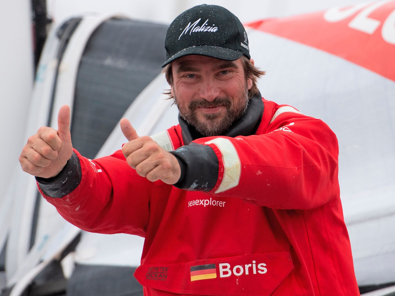 Boris Herrmann und das Team Malizia segeln dem Ziel ihrer Ocean-Race-Premiere entgegen. - Foto: Loic Venance/AP/dpa