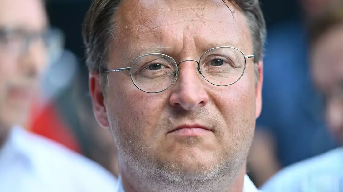 Der AfD-Politiker Robert Sesselmann ist neuer Landrat im Landkreis Sonneberg. - Bild: Martin Schutt/dpa