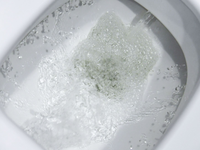 Die hohen Abwassergebühren in Mönchengladbach werden mit der Weitläufigkeit des Stadtgebiets begründet. - Foto: Ralf Hirschberger/dpa