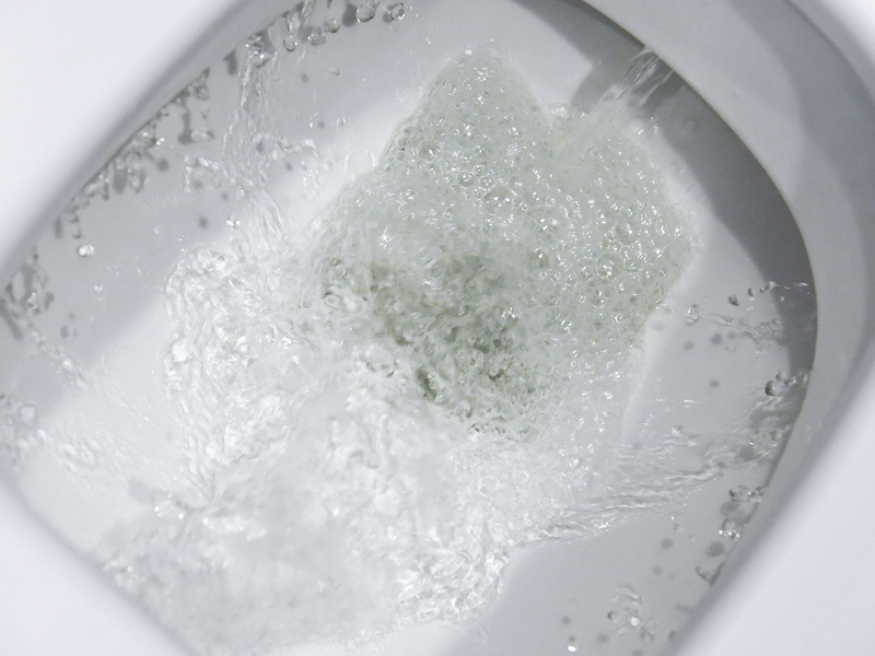 Die hohen Abwassergebühren in Mönchengladbach werden mit der Weitläufigkeit des Stadtgebiets begründet. - Foto: Ralf Hirschberger/dpa