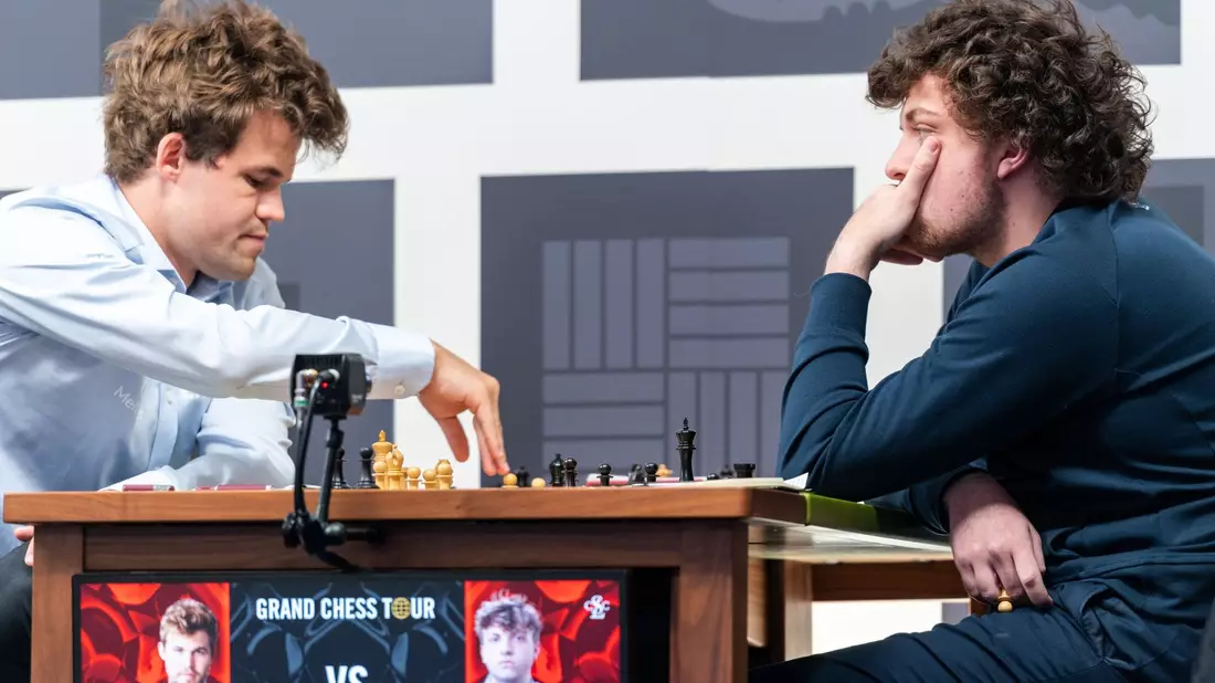 Magnus Carlsen (l) war von Hans Niemann verklagt worden. - Bild: Crystal Fuller/Saint Louis Chess Club/dpa