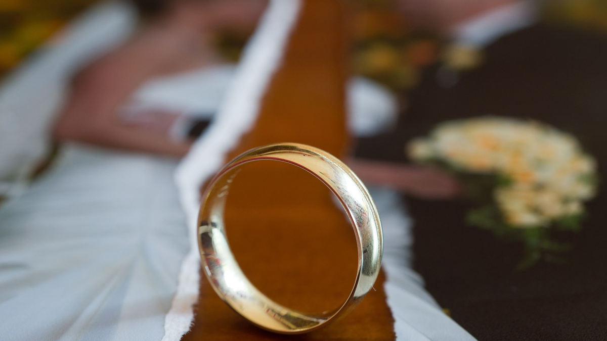 Im vergangenen Jahr wurden rund 137.400 Ehen durch richterlichen Beschluss getrennt. - Foto: Patrick Pleul/dpa