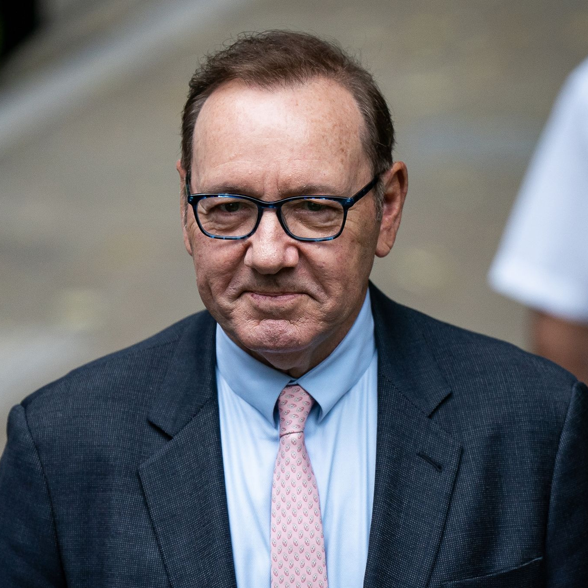 US-Schauspieler Kevin Spacey trifft vor dem Southwark Crown Court in London zum Beginn seines Prozesses ein. - Foto: Aaron Chown/PA Wire/dpa