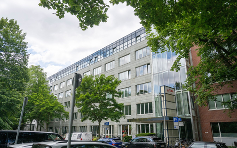 Geschäftsräume von Adler Real Estate in Berlin. - Foto: Christophe Gateau/dpa