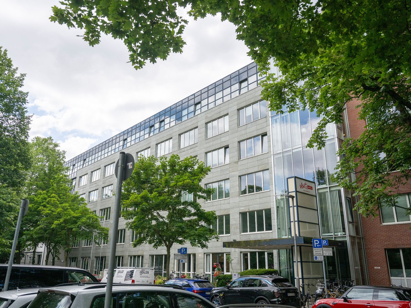 Geschäftsräume von Adler Real Estate in Berlin. - Foto: Christophe Gateau/dpa