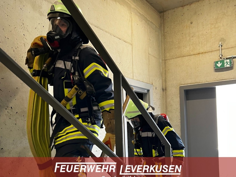FW-LEV: Balkonbrand in Leverkusen Schöne Aussicht - Foto: presseportal.de