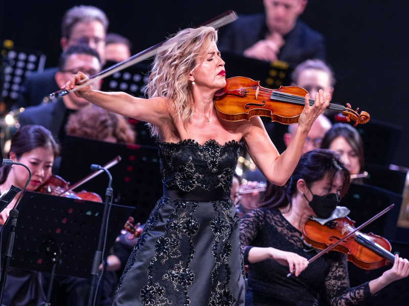 Die Violinistin Anne-Sophie Mutter wird 60. - Foto: Jens Büttner/dpa