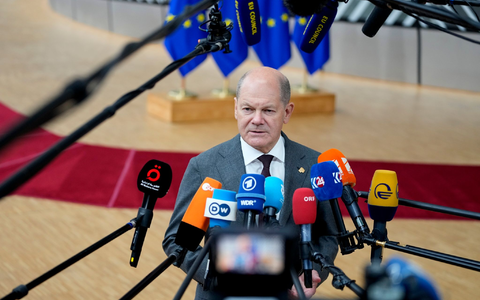 «Wir haben uns als Staaten verpflichtet, dass wir auch zukünftig der Ukraine etwas schulden, was ihre Sicherheit betrifft»: Olaf Scholz. - Foto: Virginia Mayo/AP/dpa