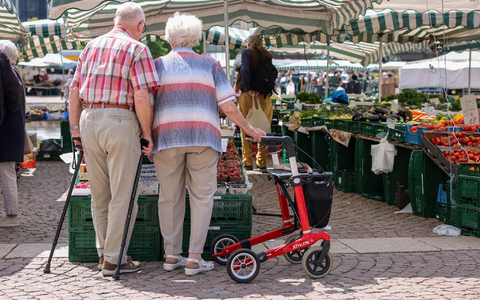 Laut Funke Mediengruppe haben sich bei den Sozial- und Wohlfahrtsverbänden zahlreiche Grundrentenbezieher gemeldet, denen nach der Einkommensprüfung die Bezüge gekürzt wurden. - Foto: Jan Woitas/dpa