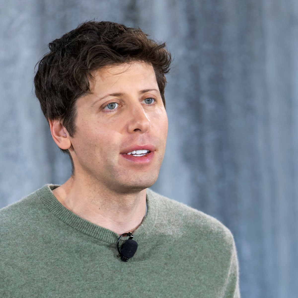 Altman und andere Ex-Beschäftigte von OpenAI sollen bei Microsoft ein neues Forschungsteam anführen. - Foto: Stephen Brashear/AP/dpa