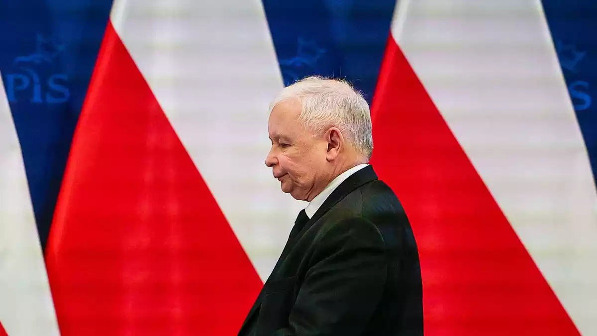 Seinen Angaben zufolge könnten bis zu 8000 Wagner-Kämpfer in Belarus unterkommen: Jaroslaw Kaczynski. - Bild: Krzysztof Zatycki/ZUMA/dpa