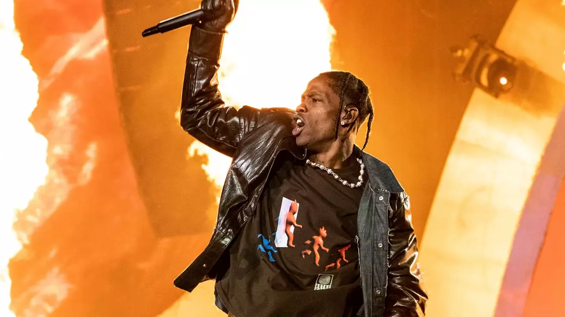 Travis Scott beim Astroworld-Festival. - Bild: Amy Harris/Invision/AP/dpa