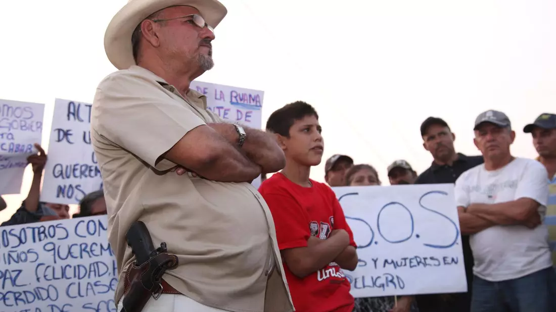 Nach Morddrohungen ist Hipolito Mora getötet worden. Er gründete im Kampf gegen das Drogenkartell «Caballeros Templarios» eine Bürgerwehr im mexikanischen Bundesstaat Michoacán. - Bild: Marco Ugarte/AP