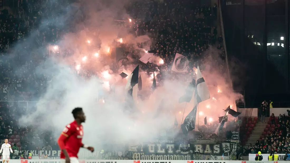 Borussia Mönchengladbach muss eine hohe Geldstrafe zahlen. - Bild: Thomas Frey/dpa
