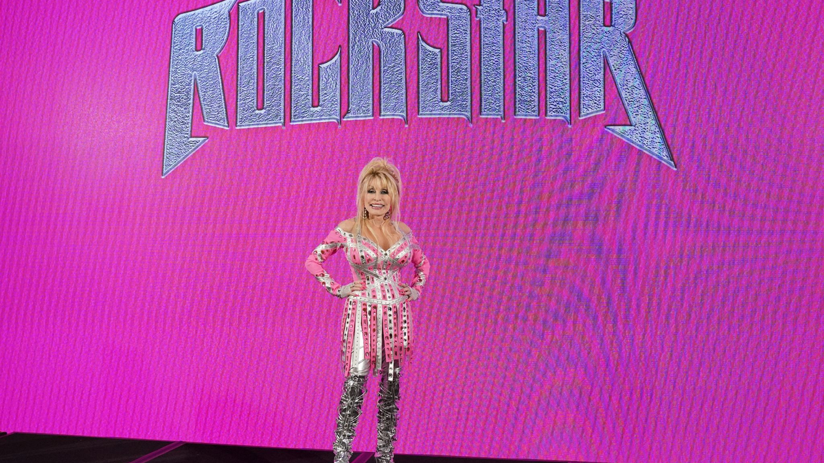 Dolly Parton hat mit verschiedenen Star-Musikern ein Rock-Album aufgenommen. - Foto: Jonathan Brady/PA Wire/dpa
