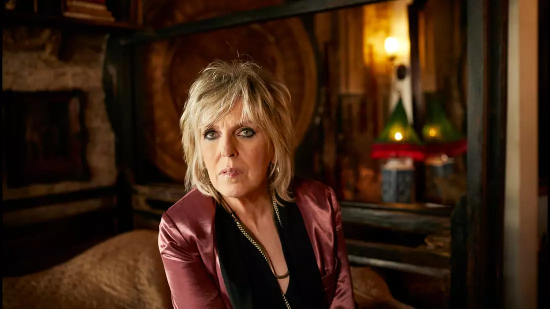 Lucinda Williams erzählt hinreißende  «Stories From A Rock N Roll Heart». - Bild: Danny Clinch/Oktober Promotion/dpa