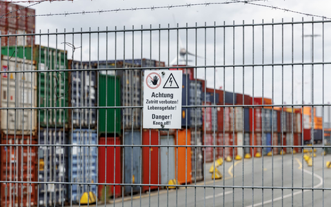 Hamburger Hafenterminal: In den vergangenen Nächten wurde nachts mehrfach eingebrochen. - Foto: Markus Scholz/dpa