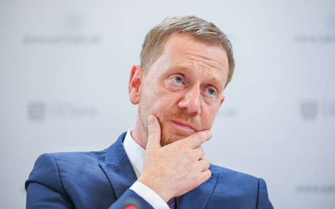 Sachsens Ministerpräsident Michael Kretschmer fordert, Leistungen für ausreisepflichtige Menschen zu kürzen. - Foto: Jan Woitas/dpa