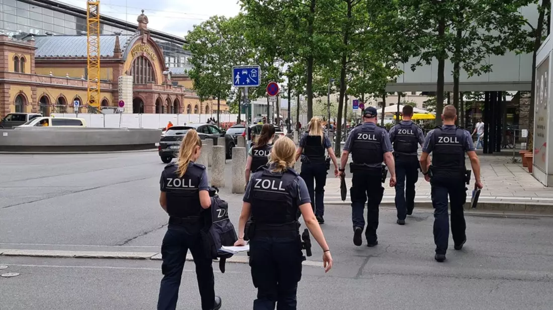 HZA-EF: Jahresbilanz 2025 der Finanzkontrolle Schwarzarbeit des Zolls / Zoll überprüft rund 1.600 Arbeitgeber in Thüringen und Südwestsachsen und deckt Millionenschaden auf - Bild: presseportal.de