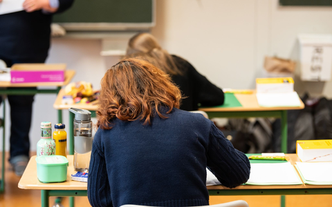 Verzerrt die Hochwertung des Abiturs in Mecklenburg-Vorpommern die bundesweite  Vergleichbarkeit? Diese Sorge hat der neue Präsident des Lehrerverbands, Stefan Düll. - Foto: Silas Stein/dpa