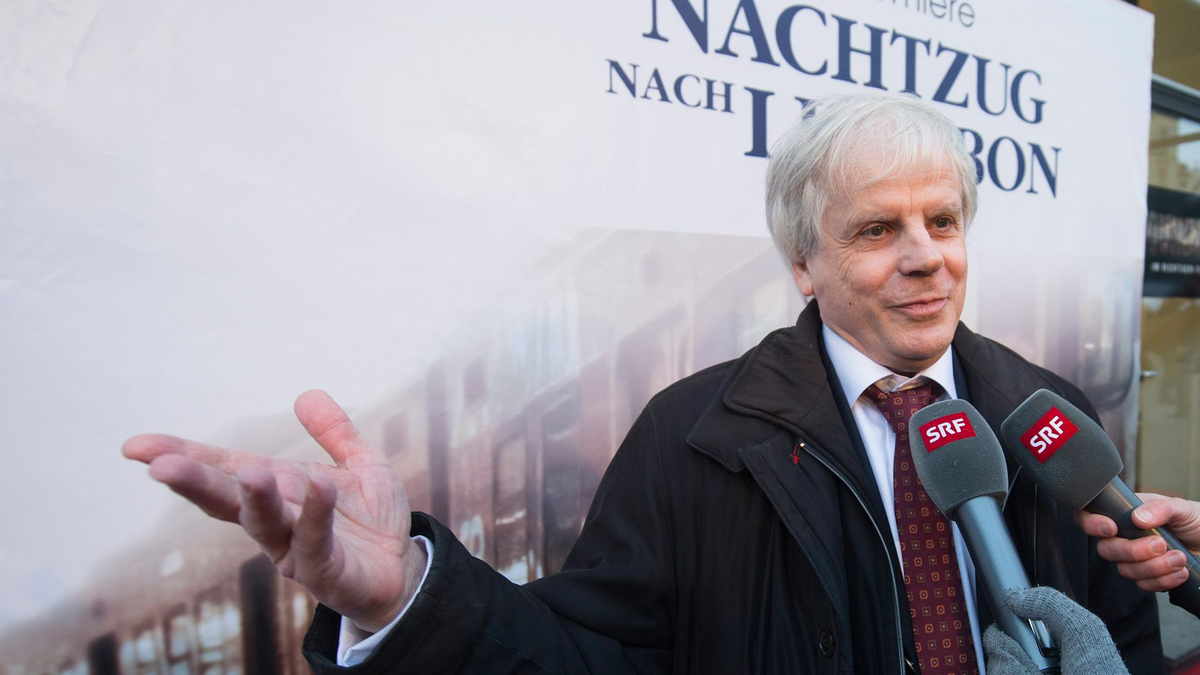 Der Schweizer Schriftsteller Peter Bieri alias Pascal Mercier bei der Filmpremiere von «Nachtzug nach Lissabon» (2013). - Foto: Marcel Bieri/epa Keystone/dpa