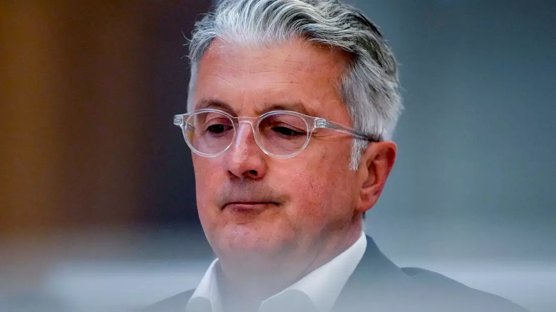 Rupert Stadler, ehemaliger Vorstandsvorsitzender des Automobilherstellers Audi, Ende Juni im  Landgericht München. - Bild: Matthias Schrader/AP Pool/dpa