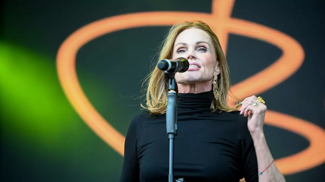 Belinda Carlisle beim Leeds 80s Festival 2022. - Bild: Robin Burns/ZUMA Press Wire/dpa