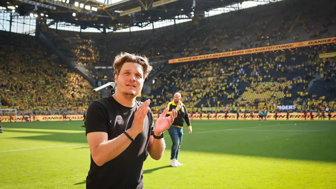 Dortmunds Trainer Edin Terzic hat mit seinem Team die Saisonvorbereitung begonnen. - Bild: Christian Charisius/dpa