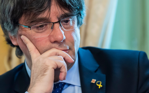 Floh mit weiteren Regierungsmitgliedern vor der Strafverfolgung ins Ausland und lebt heute in Belgien: Carles Puigdemont. - Foto: Martial Trezzini/KEYSTONE/dpa