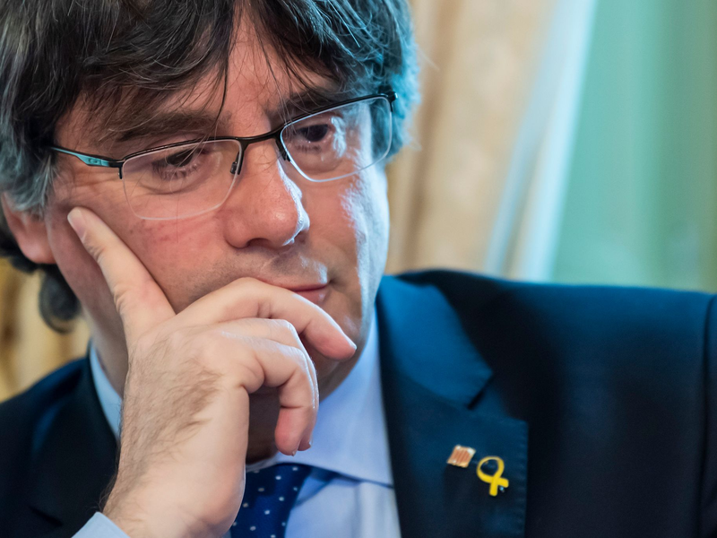 Floh mit weiteren Regierungsmitgliedern vor der Strafverfolgung ins Ausland und lebt heute in Belgien: Carles Puigdemont. - Foto: Martial Trezzini/KEYSTONE/dpa