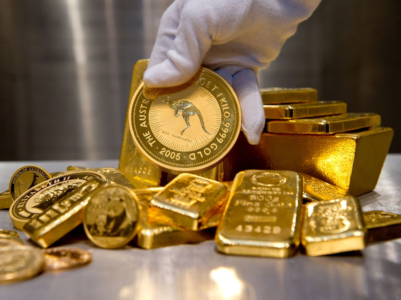 Der Goldpreis nähert sich wieder dem Rekordhoch, das Mitte April bei 3.500 Dollar erreicht worden war. (Symbolbild) - Foto: Sven Hoppe/dpa