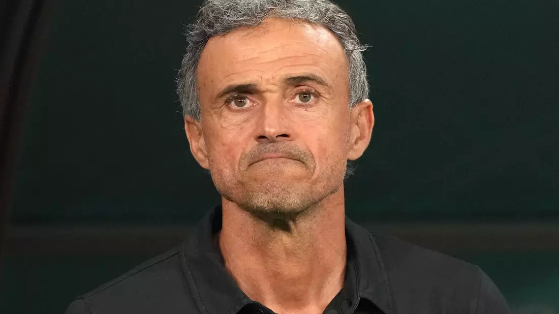 Der neue Trainer von Paris Saint-Germain: Luis Enrique. - Bild: Martin Rickett/PA Wire/dpa