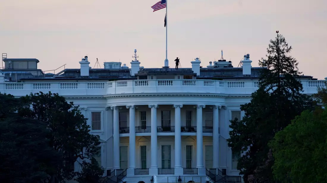 Die verdächtige Substanz war am Sonntag in einem Eingangsbereich im Westflügel der Regierungszentrale in Washington entdeckt worden. - Bild: Shen Ting/Xinhua/dpa