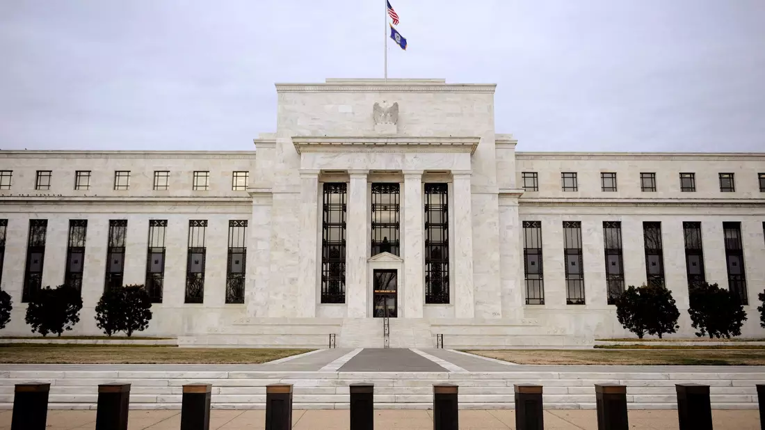 Die US-Notenbank Fed dürfte bald den Leitzins wieder anheben. - Bild: Matthew Cavanaugh/EPA FILE/dpa