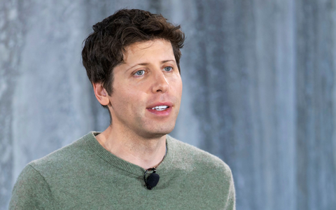 OpenAI-Chef Sam Altman arbeitet mit seiner Firma an der Kontrolle digitaler Superintelligenzen. - Foto: Stephen Brashear/AP/dpa