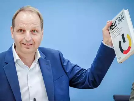 Ein zu schnelles Gesetzgebungsverfahren und eine Schwächung des Klimaschutzes? Der CDU-Bundestagsabgeordnete Thomas Heilmann zieht vors Bundesverfassunsgericht. - Foto: Kay Nietfeld/dpa
