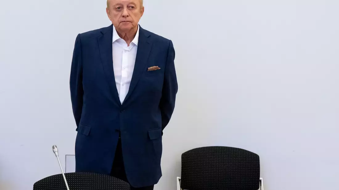 Der Starkoch will sich gegen die Vorwürfe verteidigen. (Archivfoto) - Bild: Sven Hoppe/dpa