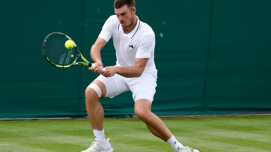 Steht in Wimbledon in der dritten Runde: Maximilian Marterer. - Bild: Kirsty Wigglesworth/AP/dpa