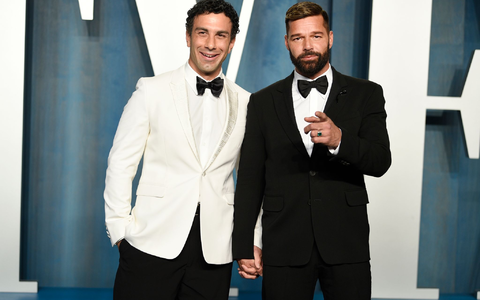 Ricky Martin (r) und Jwan Yosef bei der Vanity Fair Oscar Party (2022). - Foto: Evan Agostini/Invision/AP/dpa