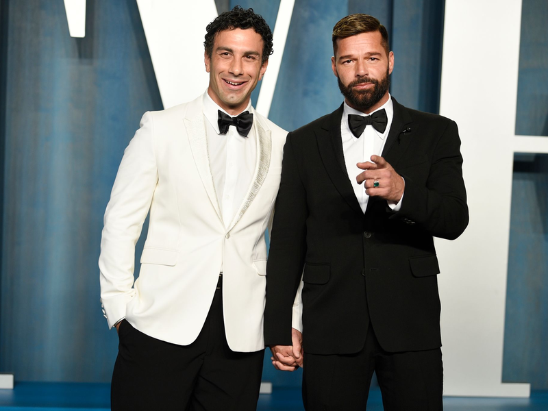Ricky Martin (r) und Jwan Yosef bei der Vanity Fair Oscar Party (2022). - Foto: Evan Agostini/Invision/AP/dpa