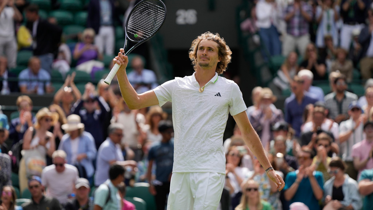 Alexander Zverev jubelt nach seinem Sieg. - Foto: Alastair Grant/AP/dpa